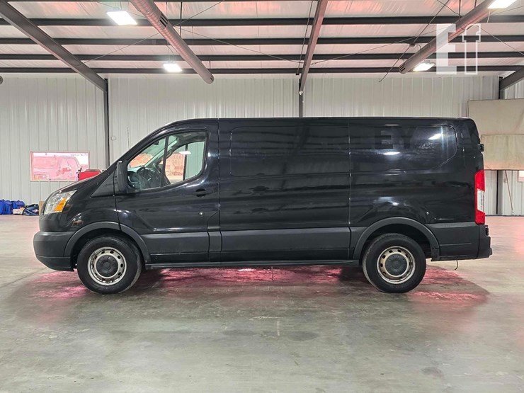 2015-ford-transit-image-5