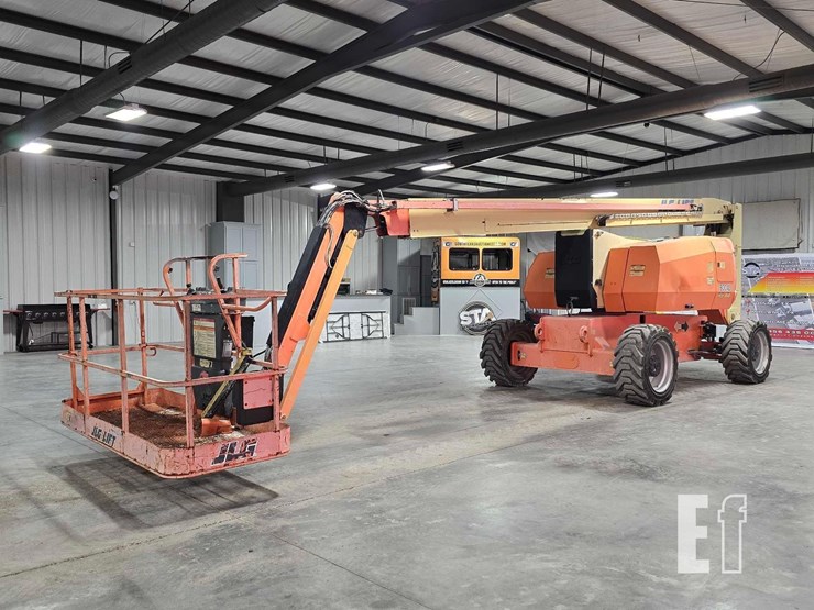 2016-jlg-800aj-image-1