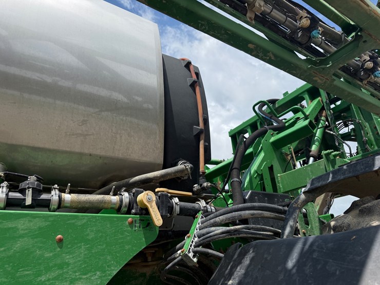2016-john-deere-r4038-image-21