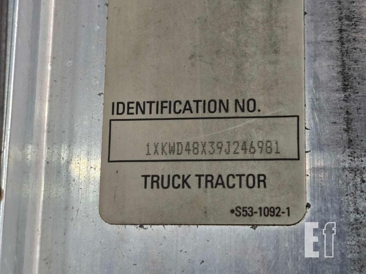 2009-kenworth-w900-image-34