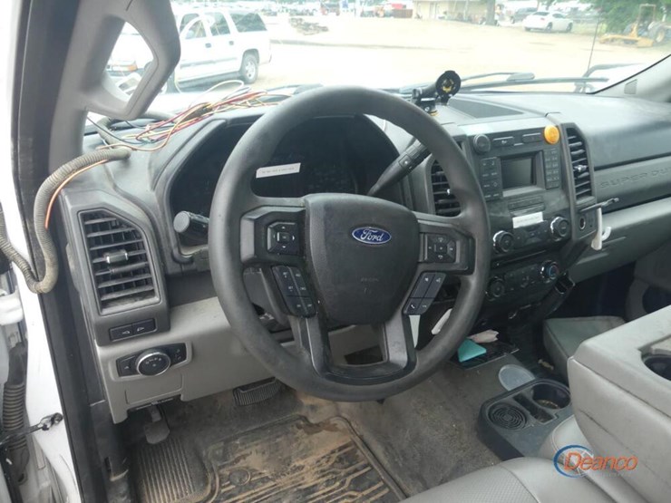 2017-ford-f350-image-8