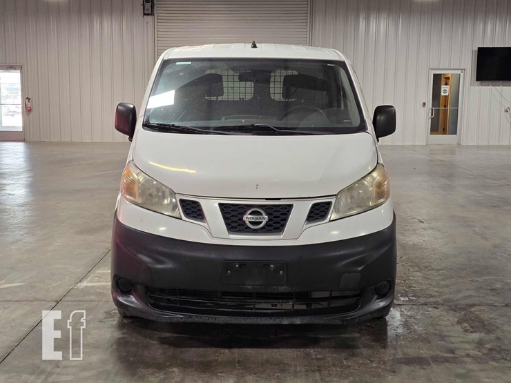 2015-nissan-nv200-image-7