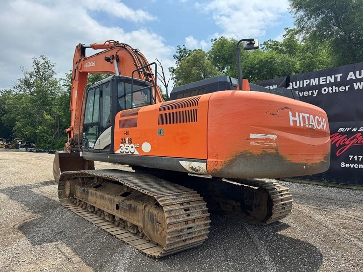 2015-hitachi-zx350lc-6n-image-4