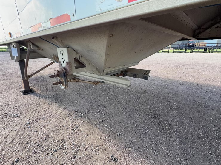 2009-cornhusker-hopper-bottom-image-14