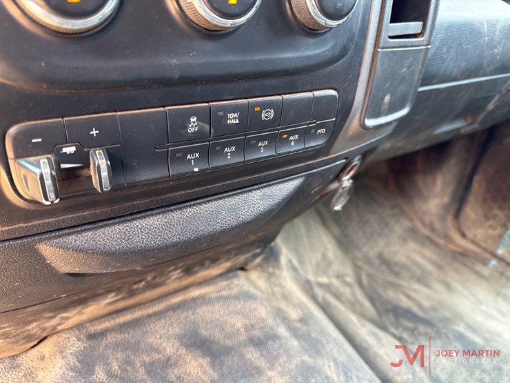 2016-dodge-3500-image-20