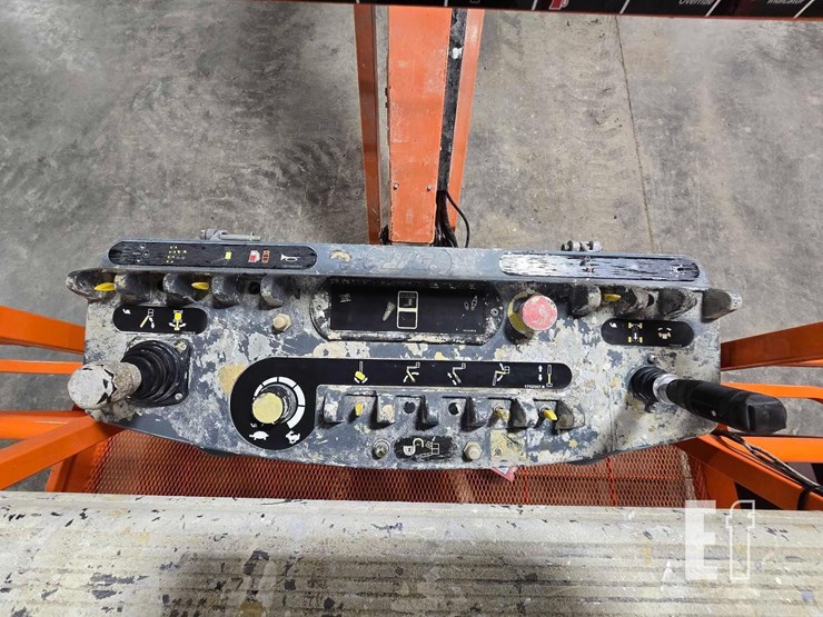 2007-jlg-660sj-image-11
