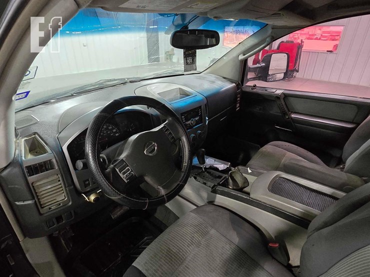 2004-nissan-titan-image-10