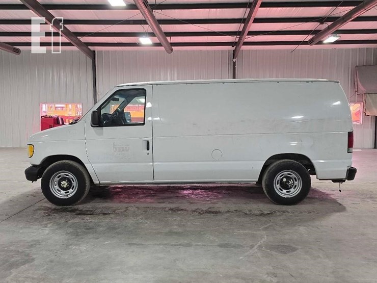 2005-2005-ford-econoline-van-6670-image-5