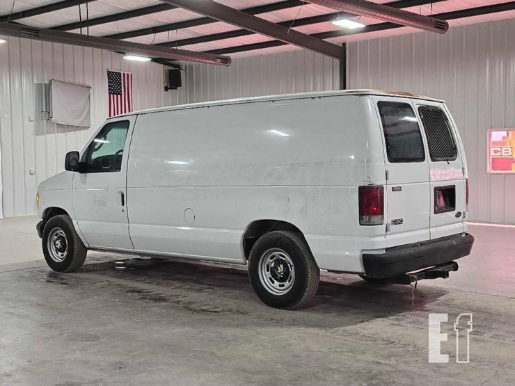 2005-2005-ford-econoline-van-6670-image-4