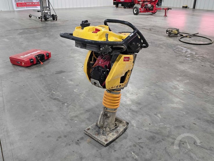2014-bomag-bt60-image-3