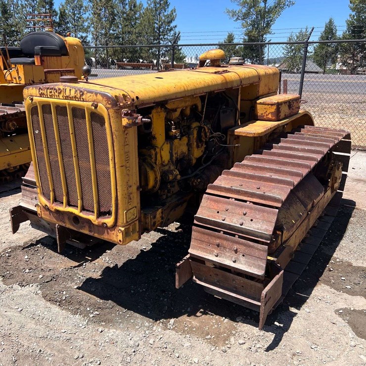 CATERPILLAR D4
