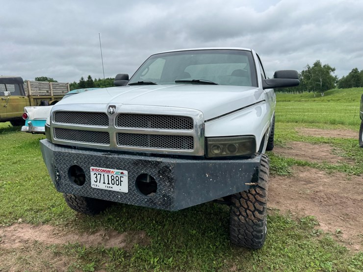 1999-dodge-ram-2500-image-2