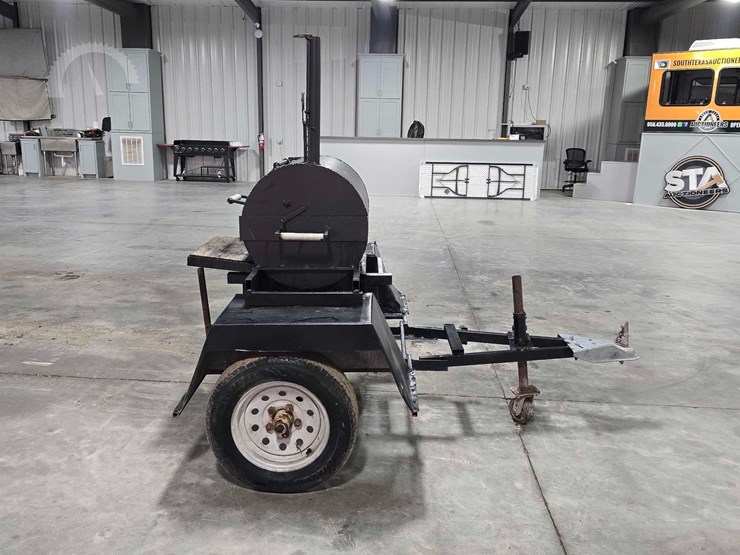 homemade-trailer-mounted-bbq-pit-image-5