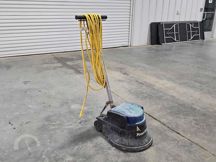 powr-flite-m171hd-3-floor-buffer-image-2