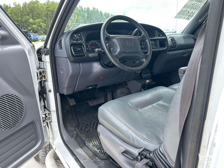 2001-dodge-ram-1500-image-13