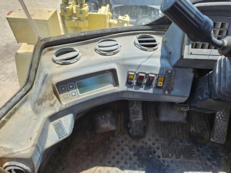 volvo-l90-image-35