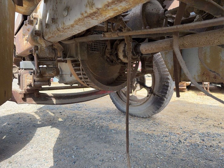 mack-c-cab-dump-truck-image-37
