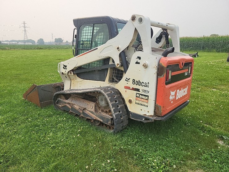 2016-bobcat-t590-skid-loader-image-3