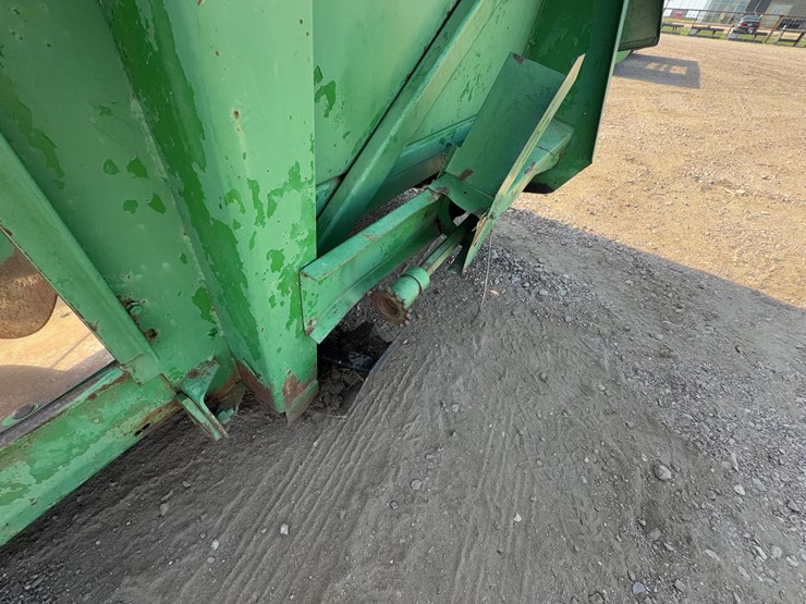 john-deere-643-image-12