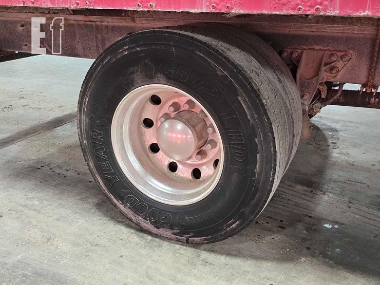 2013-kenworth-t370-image-22