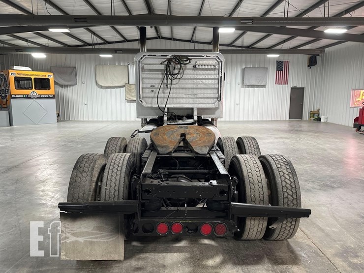 1994-peterbilt-378-image-8