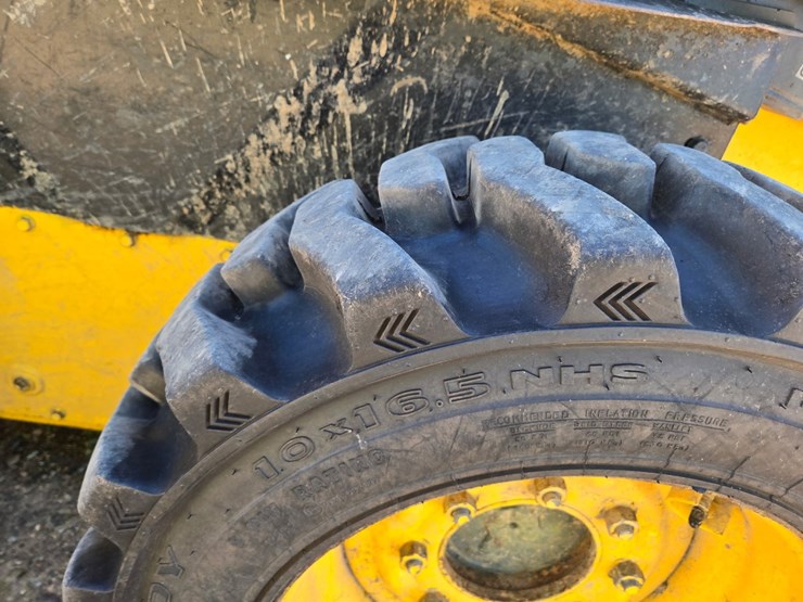 new-holland-l170-image-10