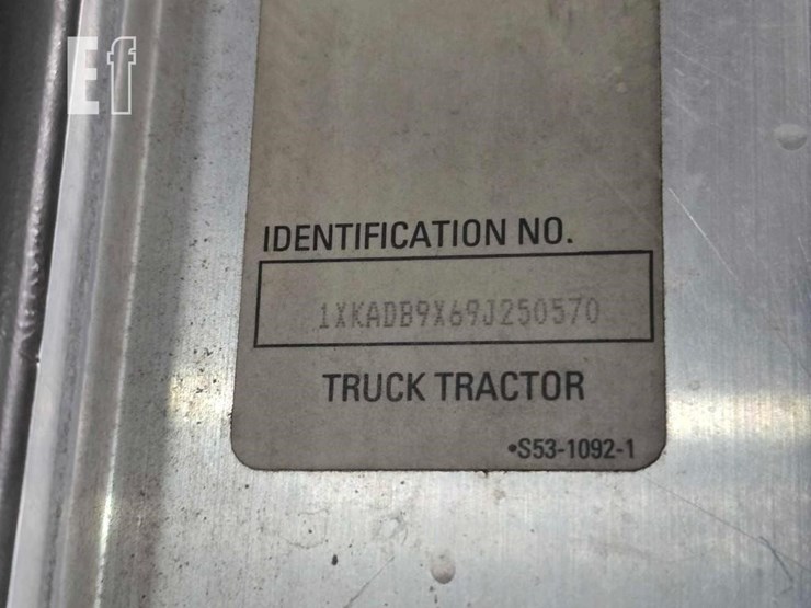 2009-kenworth-t660-image-32