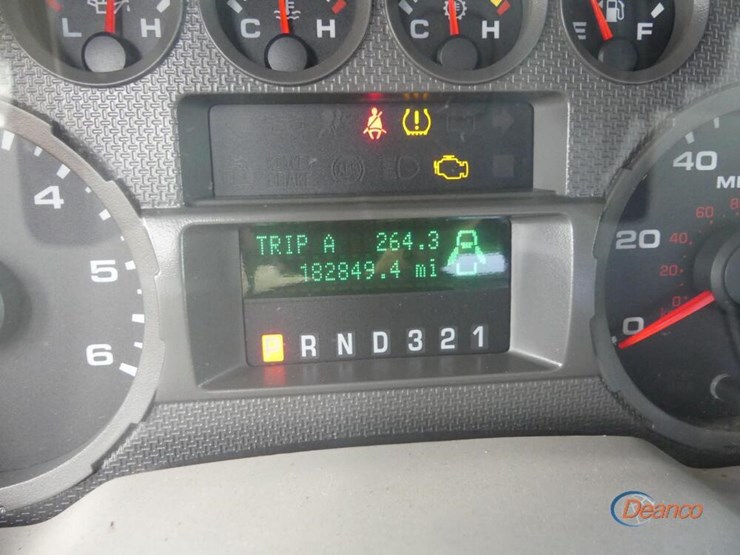 2014-ford-f250-xl-image-10