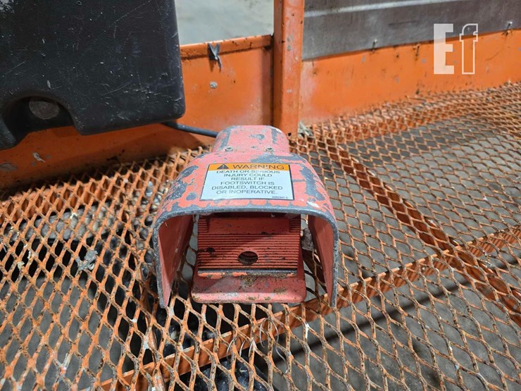 2006-jlg-600aj-image-12