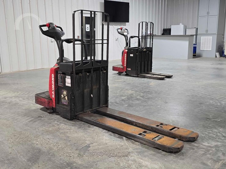 raymond-8410-image-2
