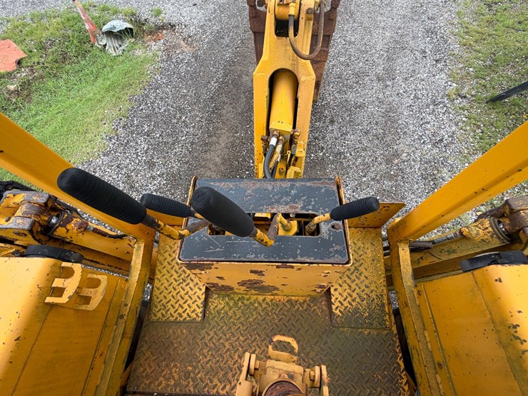 1976-deere-310a-image-23