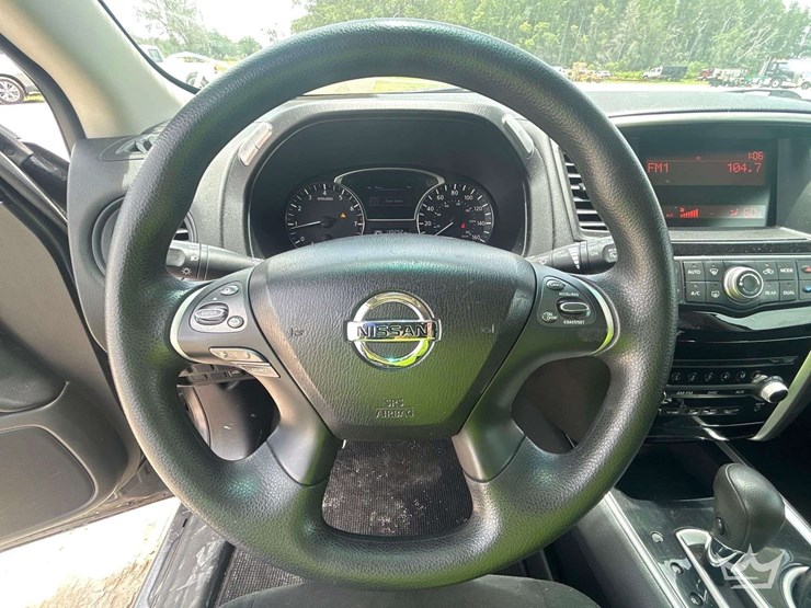 2013-nissan-pathfinder-image-13