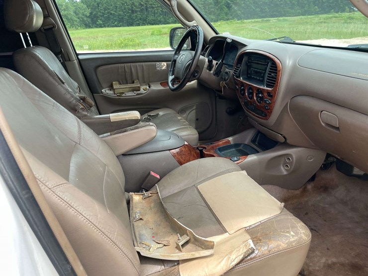 2004-toyota-tundra-image-18