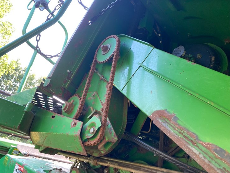 john-deere-9600-4x4-combine-image-25