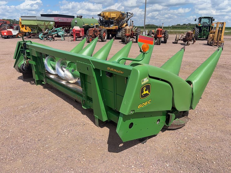 2009-john-deere-606c-image-5