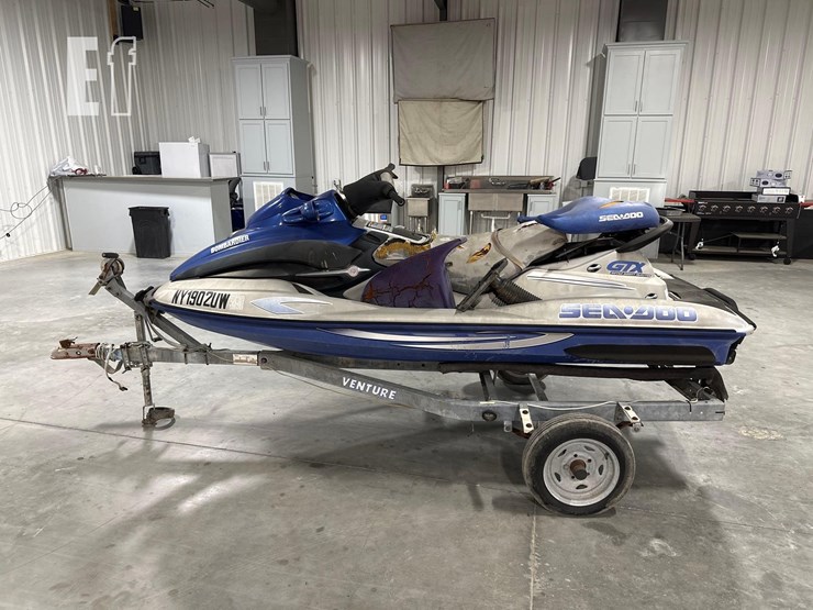 bombardier-sea-doo-gtx-watercraft-image-5