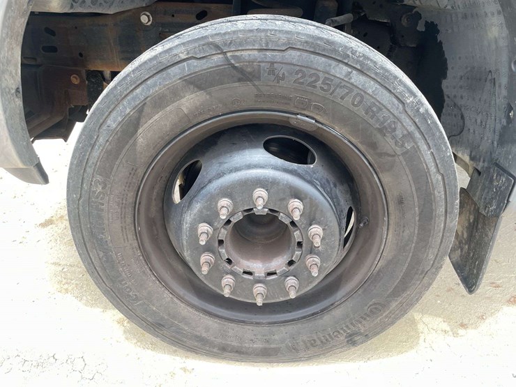 2005-ford-f450-image-17