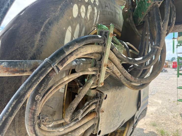 2016-john-deere-r4038-image-30
