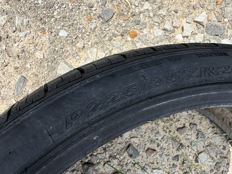 #2805-•-(1)-nexen-225/35zr20-tire-inv#-2805-image-3