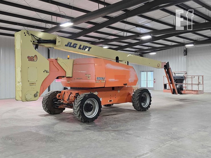 2016-jlg-800aj-image-3