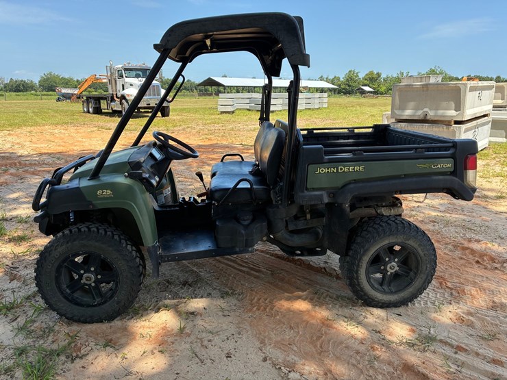 john-deere-gator-image-6