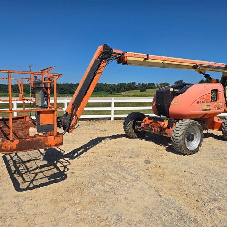 2013 JLG 600AJ