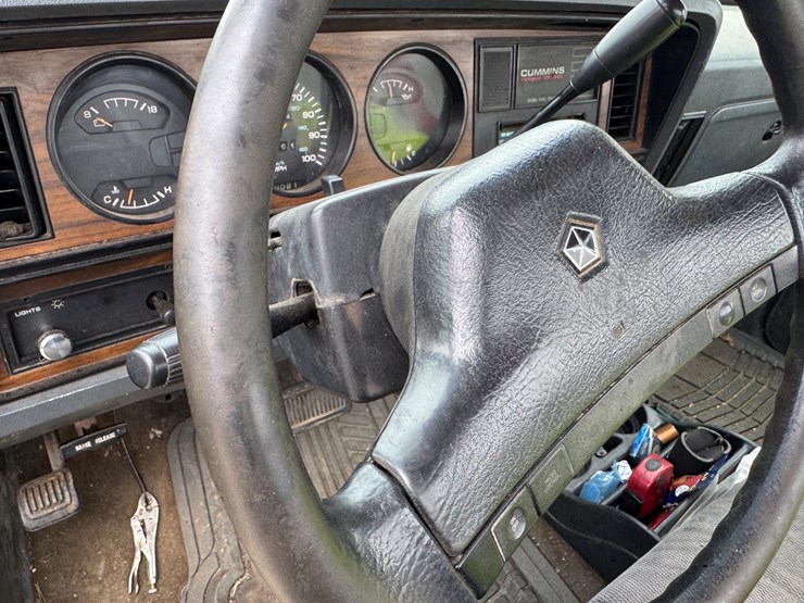 1991-dodge-ram-350-image-28