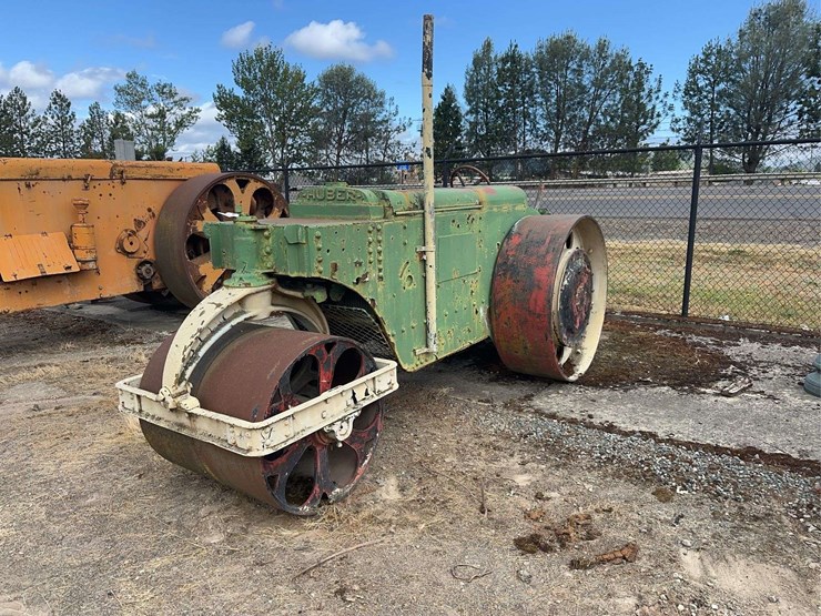 huber-road-roller-image-1