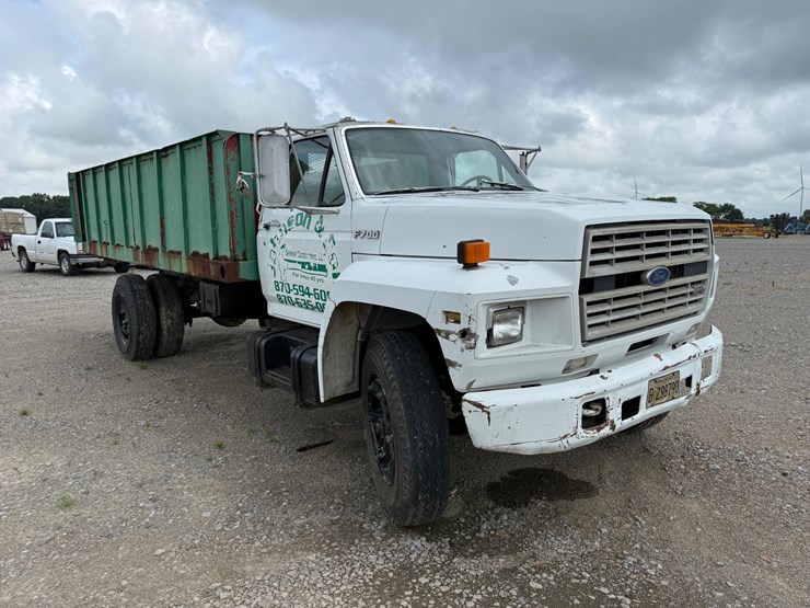1989-ford-f700-image-2