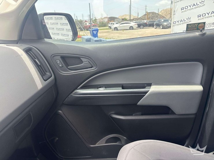 2018-chevrolet-colorado-image-21