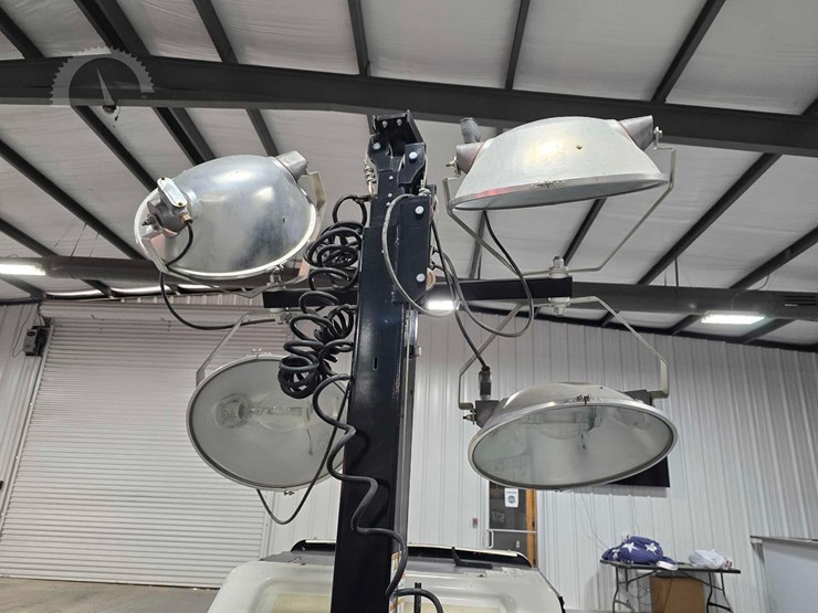 allmand-bros-night-lite-v-series-image-9