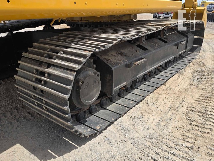 2020-caterpillar-336-image-39