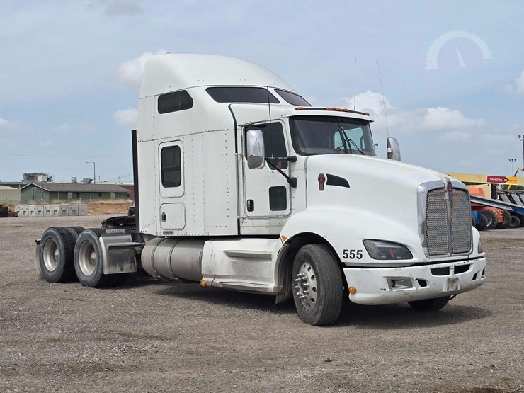 2009-kenworth-t660-image-2