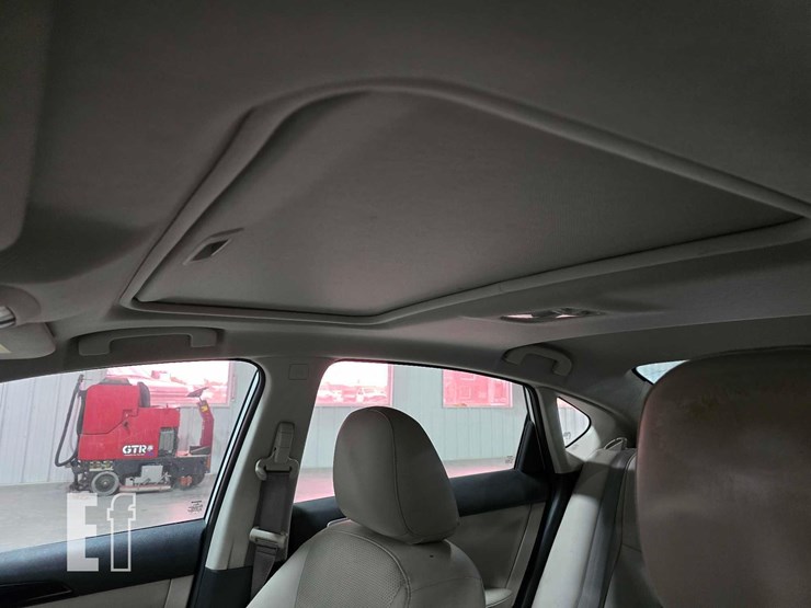 2017-nissan-sentra-image-16